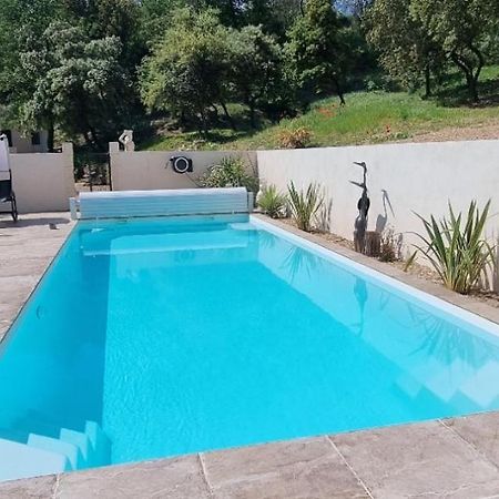 Aparthotel Les Bois De Zola Entre Provence Et Luberon à Saint-Esteve-Janson Chambre photo